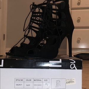 8 1/2 Black high heels